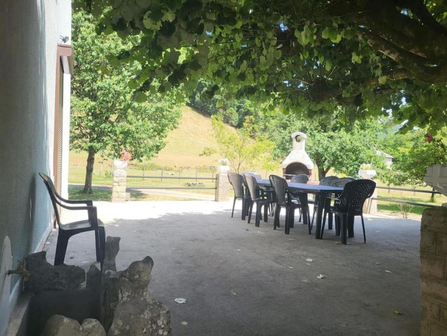 Gite A La Bonne Fermiere Nevy-Sur-Seille Exterior photo